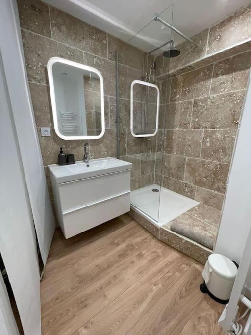 Duplex Sous Les Toits Apartment Riez Exterior photo